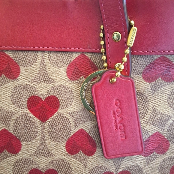 Coach Rogue 25 Tote Heart Print Signature Canvas Red Leather Trim - Picture 3 of 14
